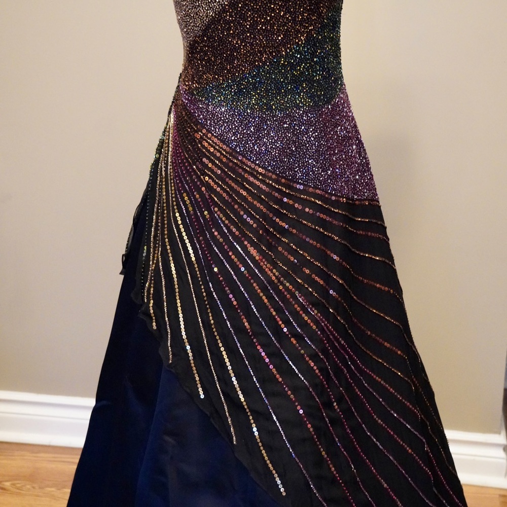 Gorgeous evening, prom or formal  gown